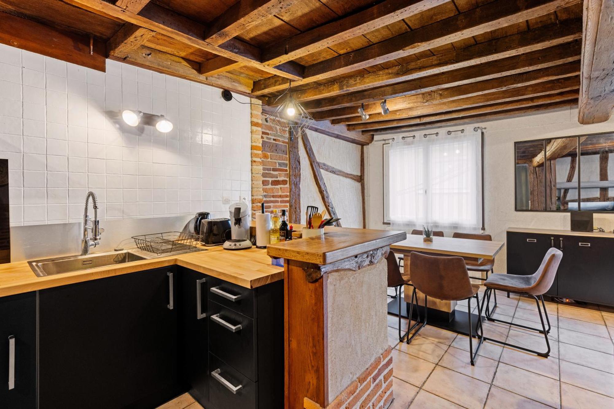 Les Chambres Tonics Montrevel-en-Bresse Exterior foto